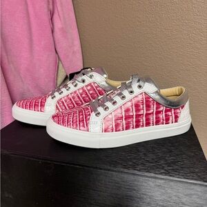 M. L. LEDDYS CUSTOM SNEAKERS